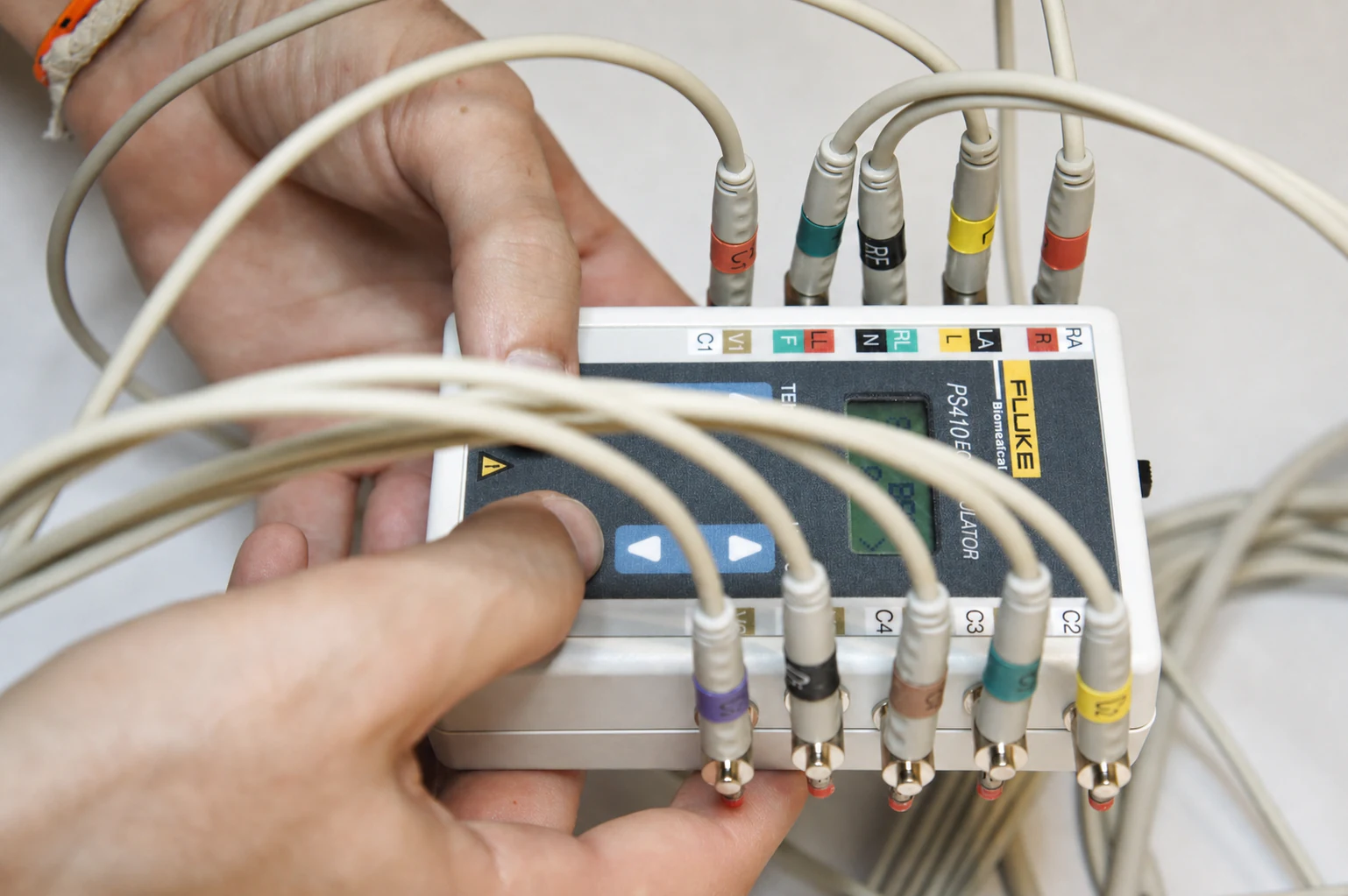 Simulador para electrocardiografía